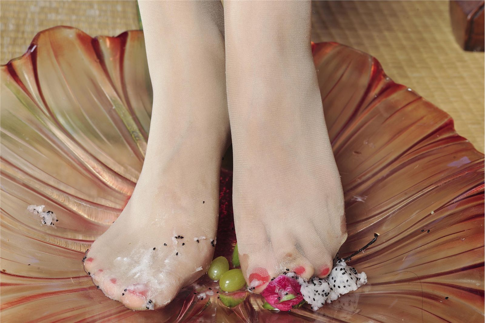 [麗櫃VIP另類視覺] 2012.07.11 笑笑 Photo51 国产性感丝袜美女